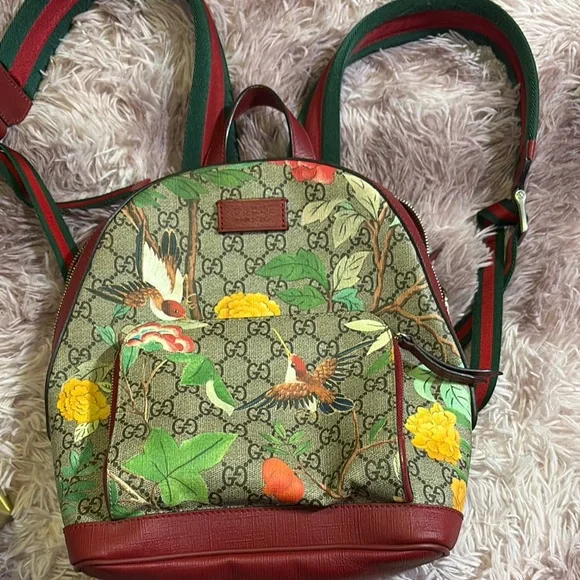 Gucci | Bags | Gucci Floral Print Backpack Red And Green  display picture 3